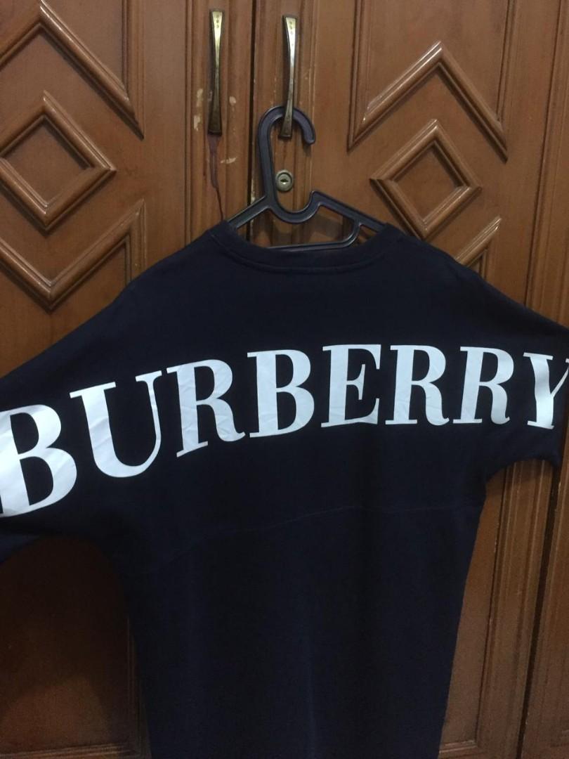 Burberry bigprint, Fesyen Pria, Pakaian 