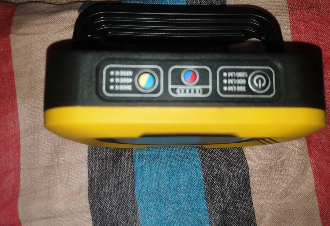Camping light (Category: Hiking & Camping) located in Navotas City. Submitted by cruzreg (Listing ID 1125574555, Image 3). Description: camping light o emergency light pwede ding gawing powerbank #allinone.