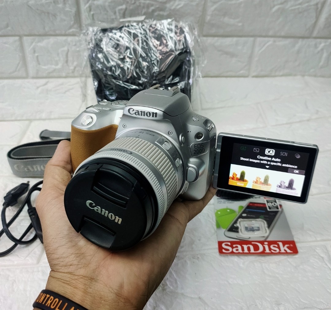 Canon 200D 24mp 60fps Flip Wifi Dslr camera, Photography, Cameras on