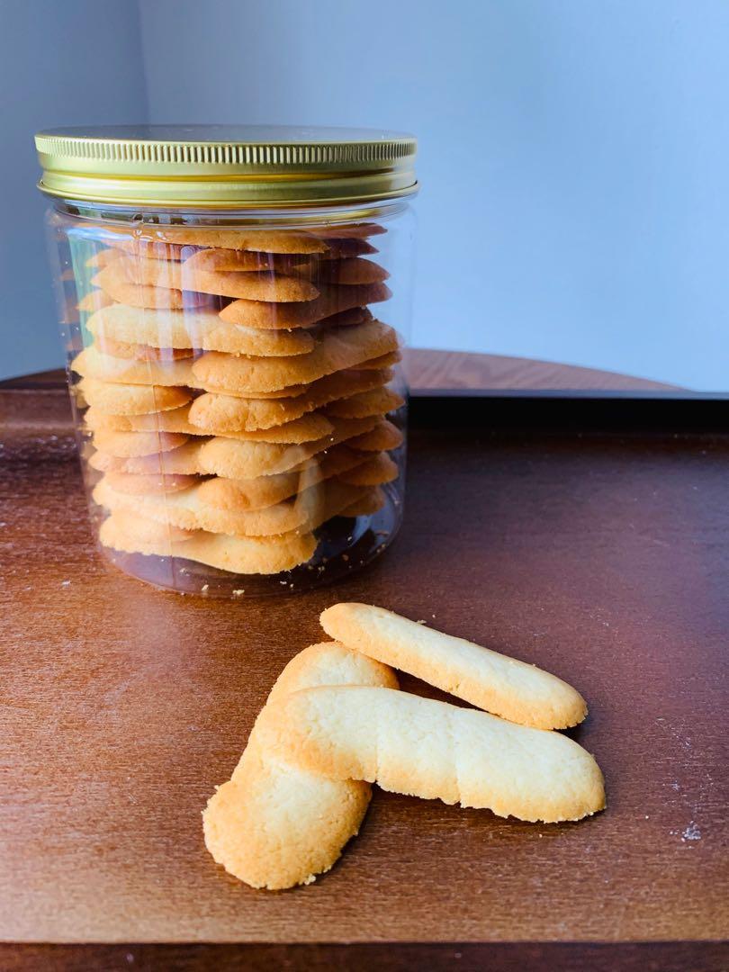 Cat Tongue Cookies Original (golden churn butter), Food & Drinks, Gift Baskets & Hampers on