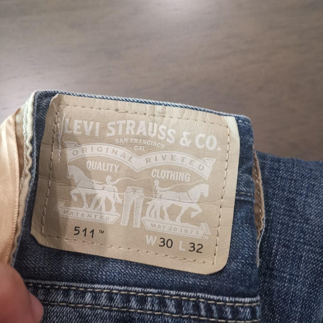 Clearance levis top