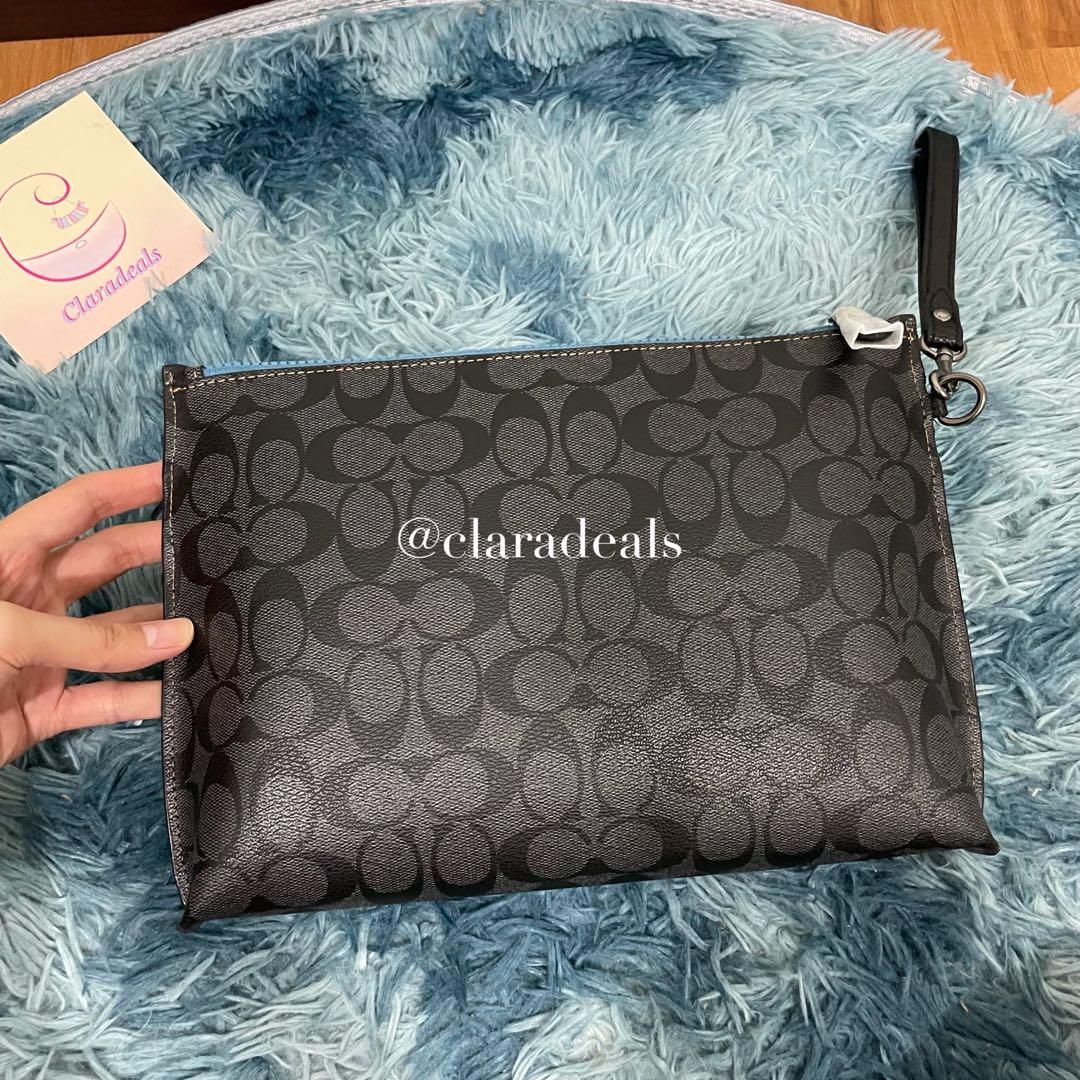 Coach x Peanuts Carryall Pouch, Women's Fashion, Bags & Wallets, Purses