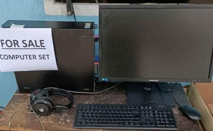 Computer Set (Category: Desktops) located in Imus. Submitted by reghailiv09 (Listing ID 1125583207, Image 1). Description: For Sale Computer Set Monitor CPU Keyboard & Mouse Gaming Headphones.