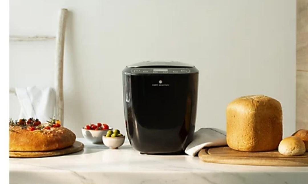 Cooks bread store maker