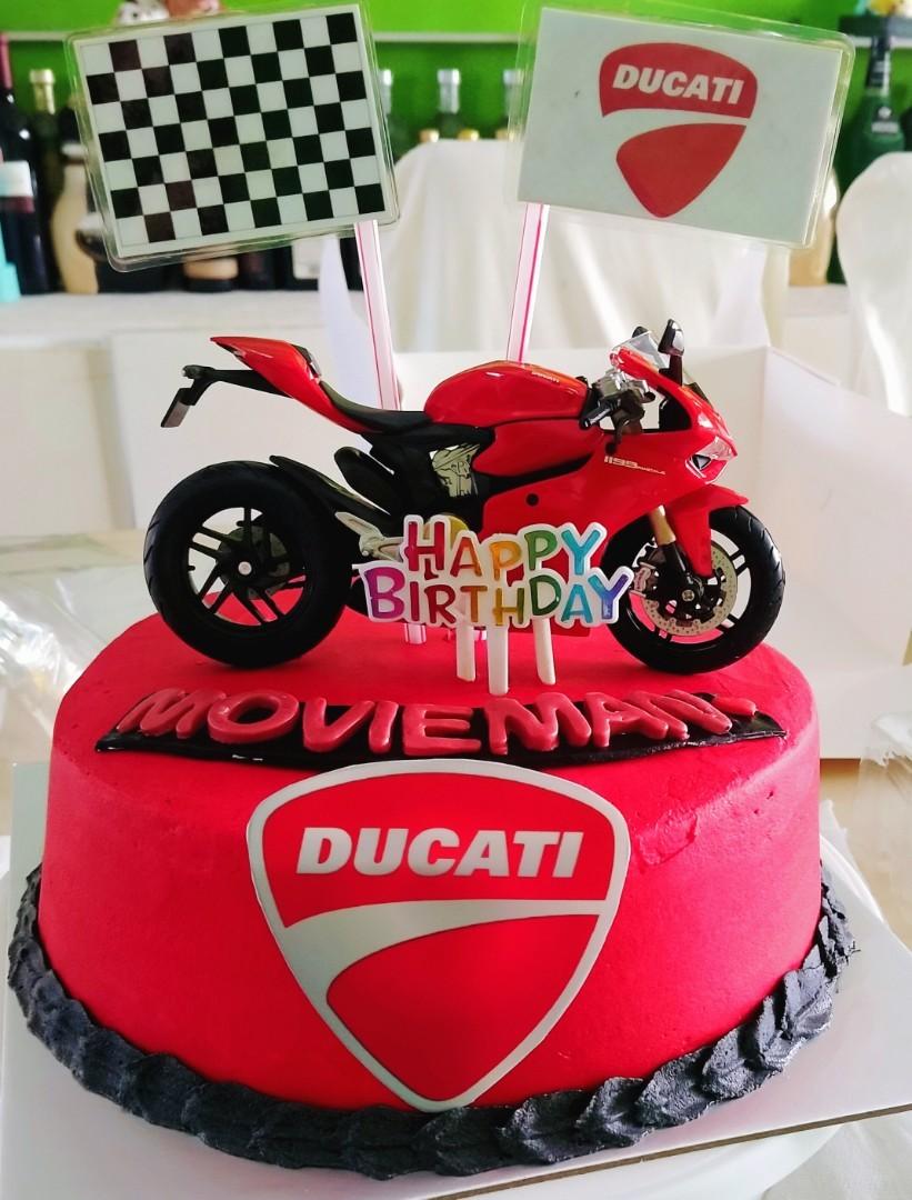 Customized cake (Category: Homemade Bakes) located in Singapore. Submitted by lexbake (Listing ID 1125565739, Image 2). Description: customized cake for your special occasions! any flavor of your choice SIZES AVAILABLE 6" inches round/square $50 (½ kg up) 8" inches round /heartshape $60 (1kg up) 9" inches round / square $70(1.5kg up) 10" inches round $80 (2kg up) *additional cost dpending on designs you request) **Please order 3 days in advance**
