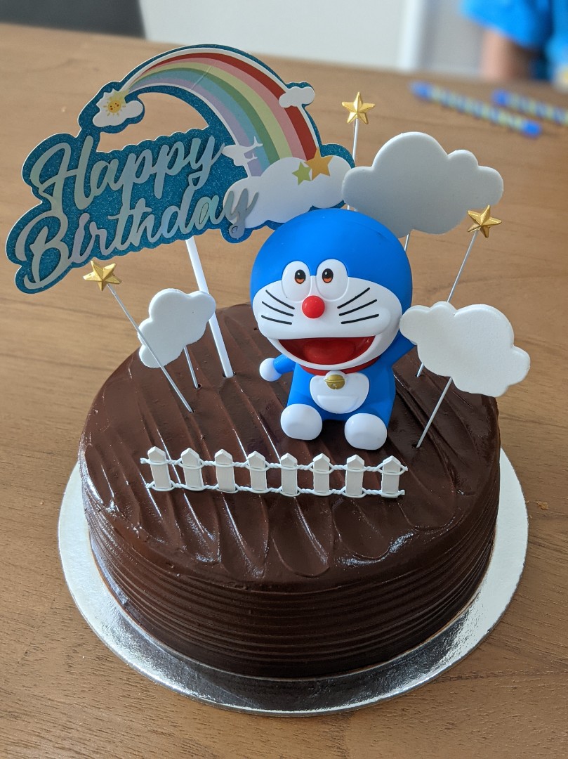 Doraemon cake! 💙 More info & order: Contact us via Whatsaapp  +6281380490023 Or just click link on bio 🚫No DM/call please 📍Galaxy… |  Instagram