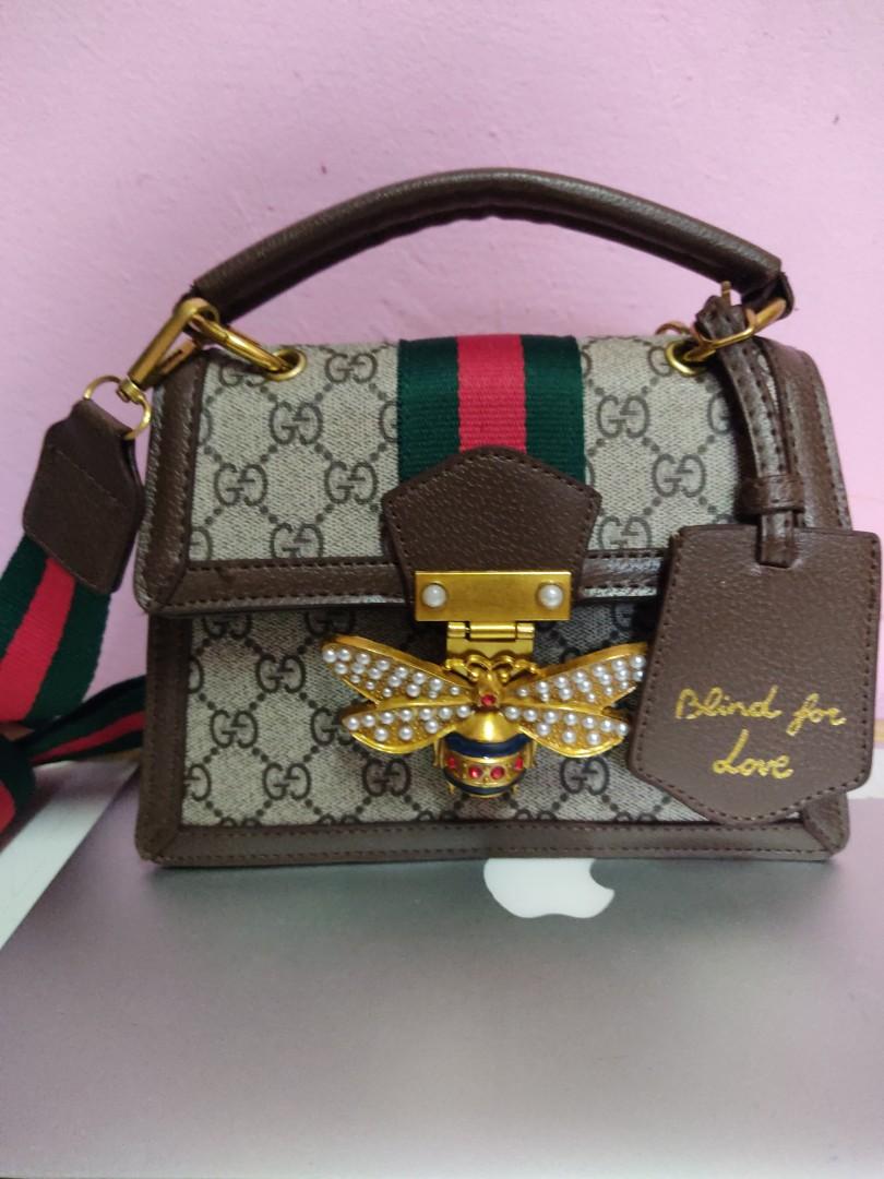 Gucci bee sling bag