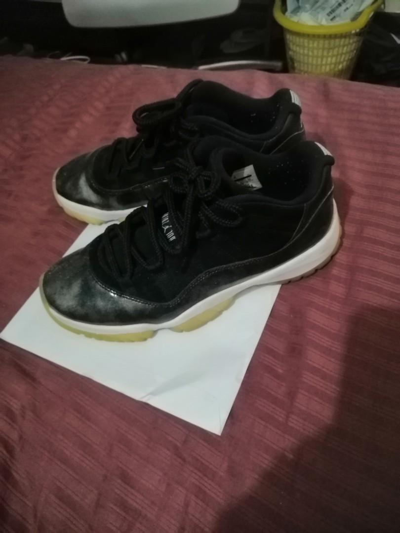 Jordan 11 deals barons footlocker