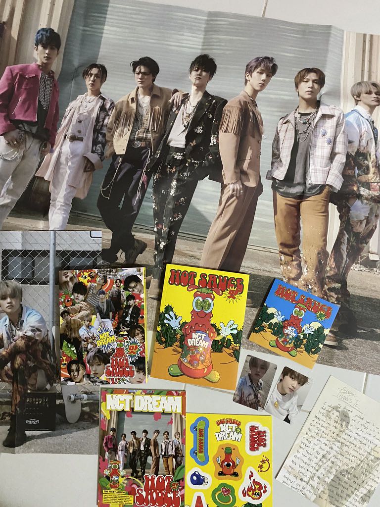 NCT DREAM THE 1ST ALBUM HOT SAUCE CHILLING VERSION, Hobbies & Toys
