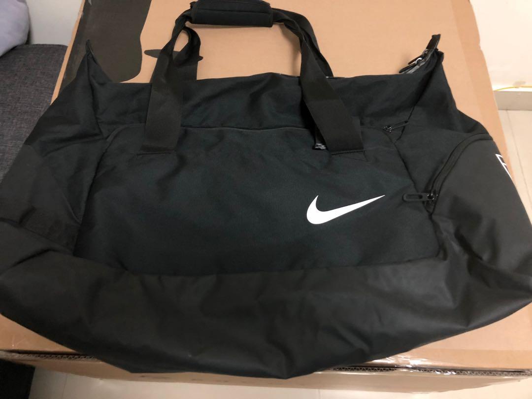 tank kosten verwijderen Nike Court Tech Duffel 2.0 Tennis Bag, Sports Equipment, Sports & Games,  Racket & Ball Sports on Carousell