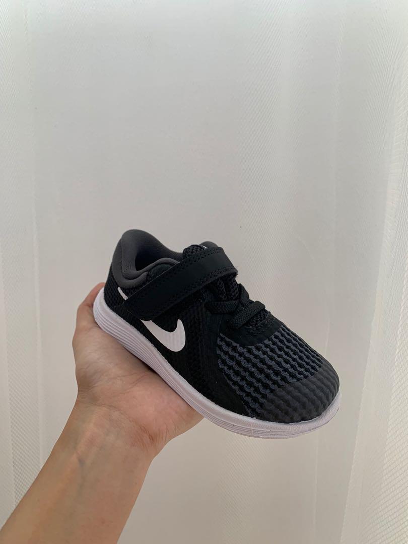 nike revolution 4 toddler shoes