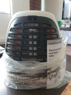Pest-Stop Electronic Mosquito and Flying Insect Killer