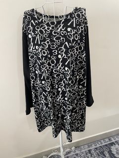 (Category: ) located in . Submitted by closetbargain (Listing ID 1125564171, Image 1). Description: .