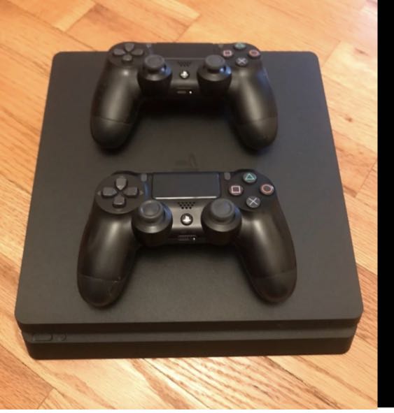 Ps4 slim two controllers new arrivals