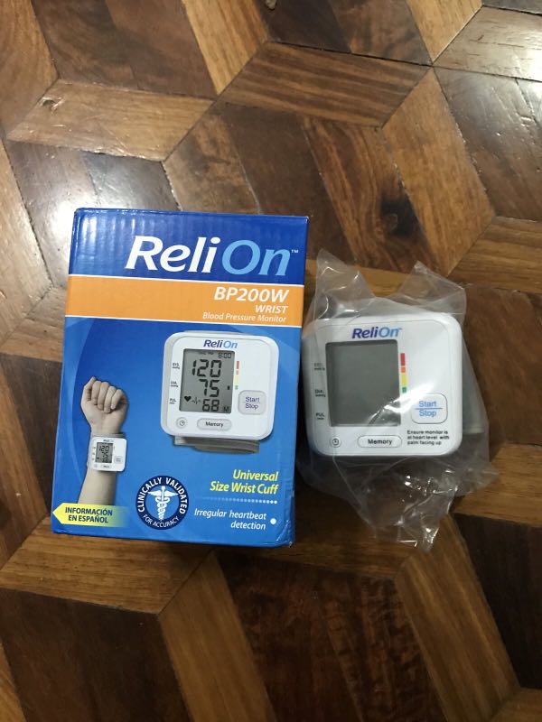 ReliOn wrist blood pressure monitor, Health & Nutrition, Medical