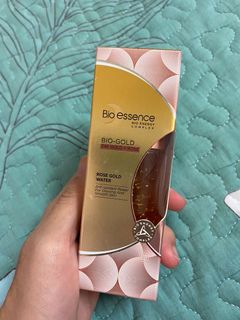 (Category: ) located in . Submitted by maniswardrobe_ (Listing ID 1125534955, Image 1). Description: .