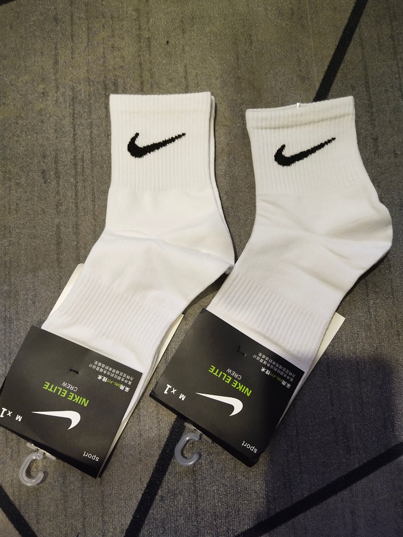 Stokin nike original, Men's Fashion, Accessories, Socks on Carousell