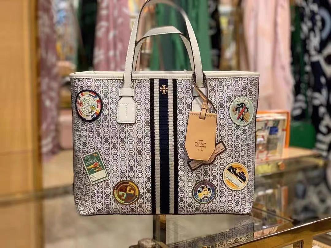 Tory Burch Gemini link Canvas badge Small Patches Tote bag handbag  shoulderbag, Women's Fashion, Bags & Wallets, Tote Bags on Carousell