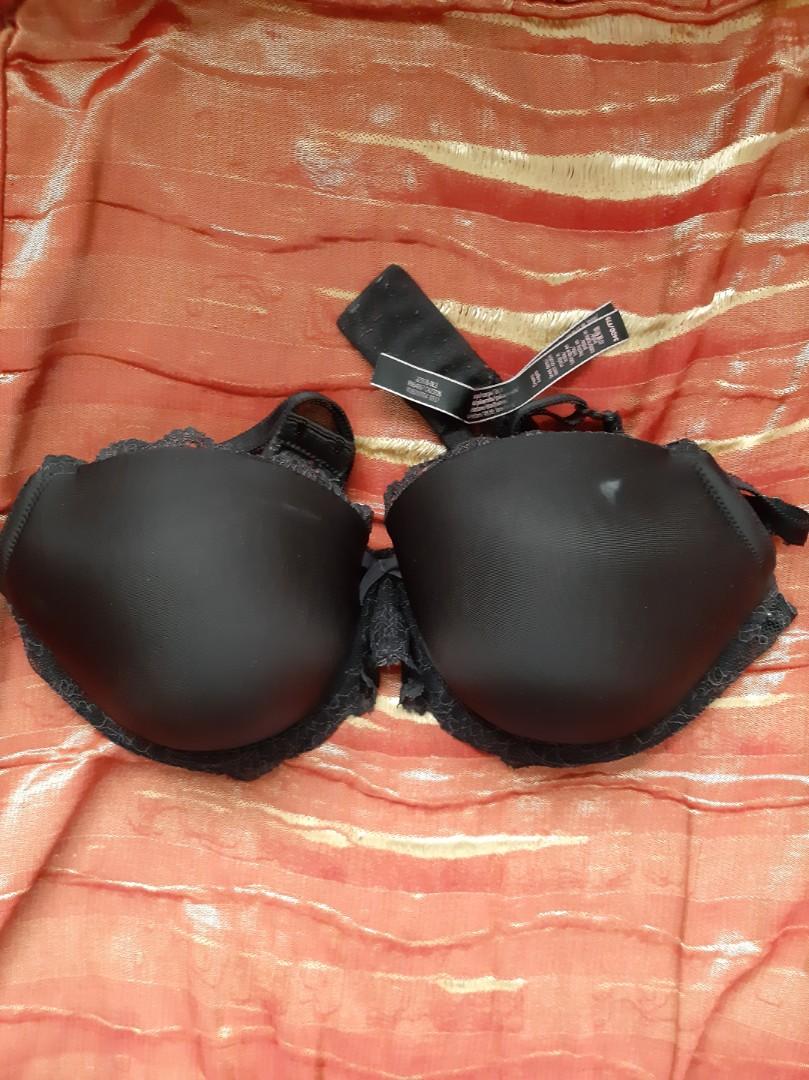VICTORIA'S SECRET DREAM ANGELS LACE BRA 34DD/F75 with flaws, Women's  Fashion, Undergarments & Loungewear on Carousell