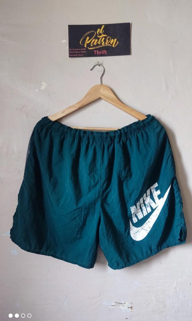 dirección cuota de matrícula Anestésico Vintage Nike 90s Nylon Running Shorts big logo, Men's Fashion, Bottoms,  Shorts on Carousell