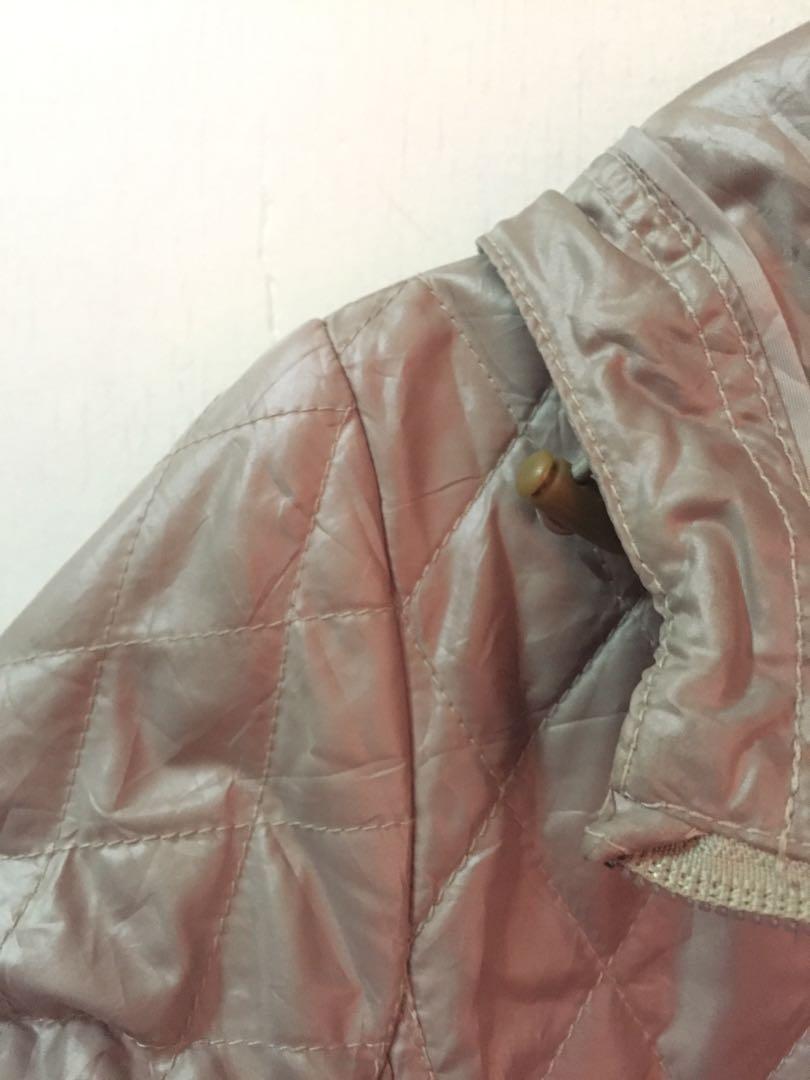 Winter coat/ Jacket (Category: Coats, Jackets and Outerwear) located in Manila. Submitted by futuremd_ (Listing ID 1125543661, Image 3). Description: Used once. Great quality!! Condition: 10/10. Great for trekking/ for winter/ cold seasons Size: S- M RFS: need funds for Medical Books and tuition fee :).