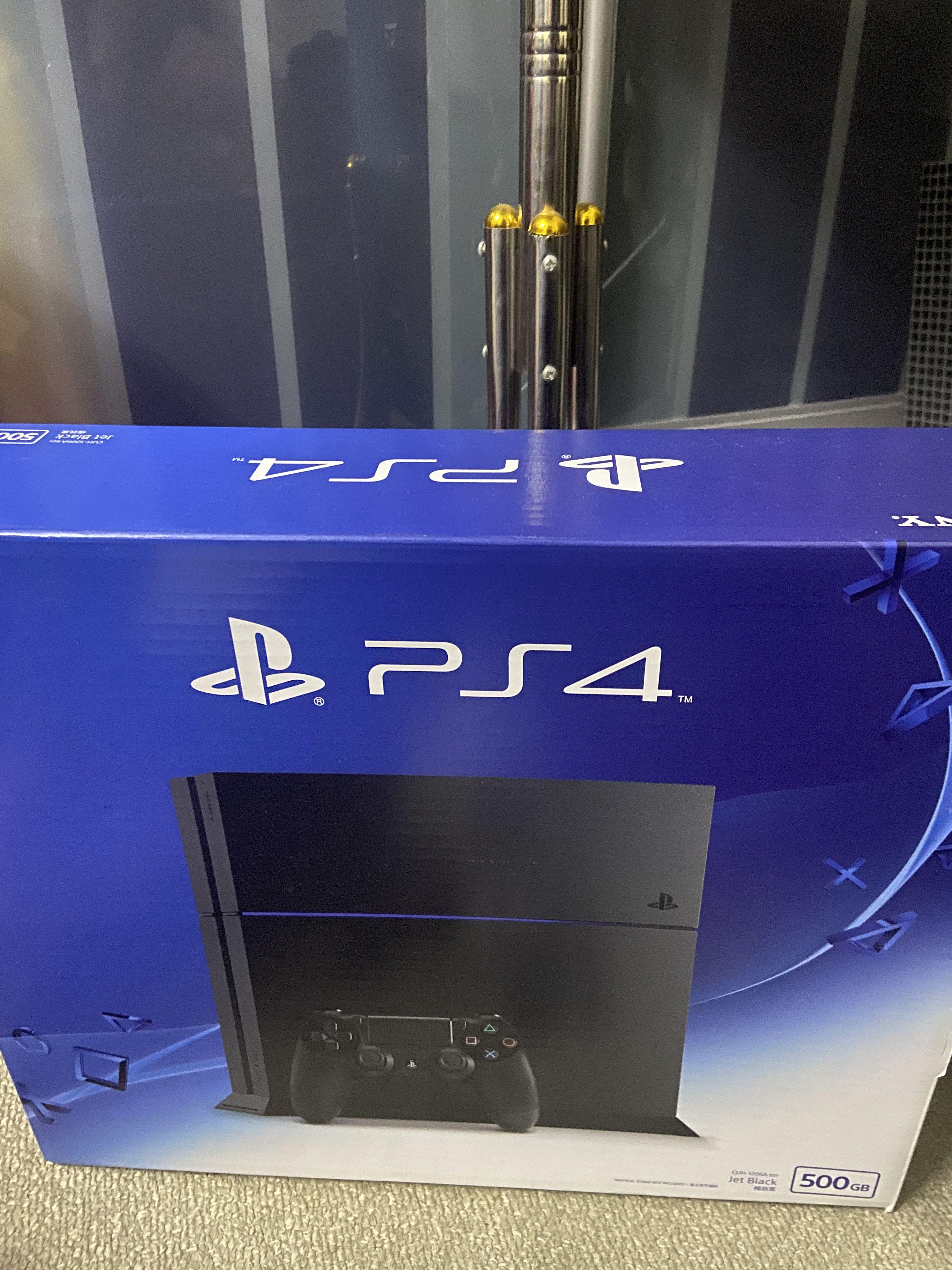 WTS [used] Playstation 4 500gb + street fighter 5 champion edition