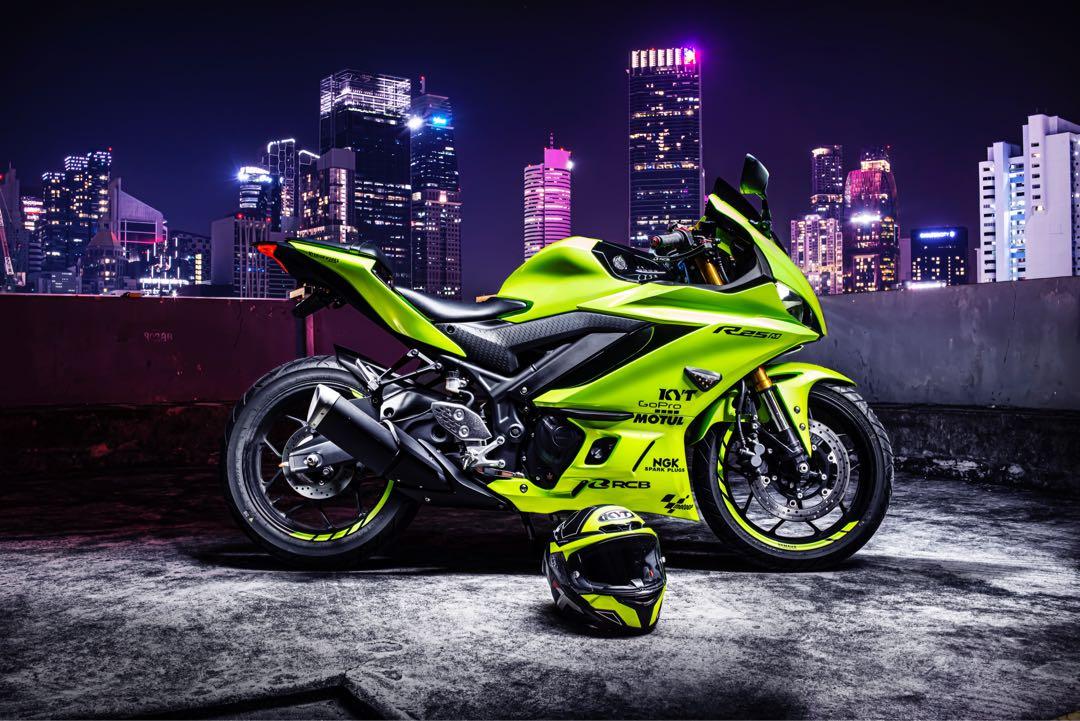 Yamaha Motorbike Lime Green Full Wrap, Motorcycles, Motorcycle