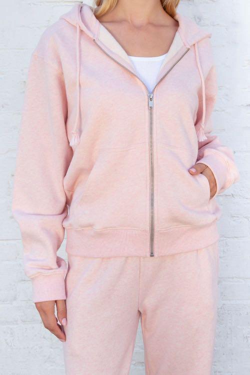 MAJOR ISO brandy melville pink sherpa carla hoodie🥺🥺 - Depop