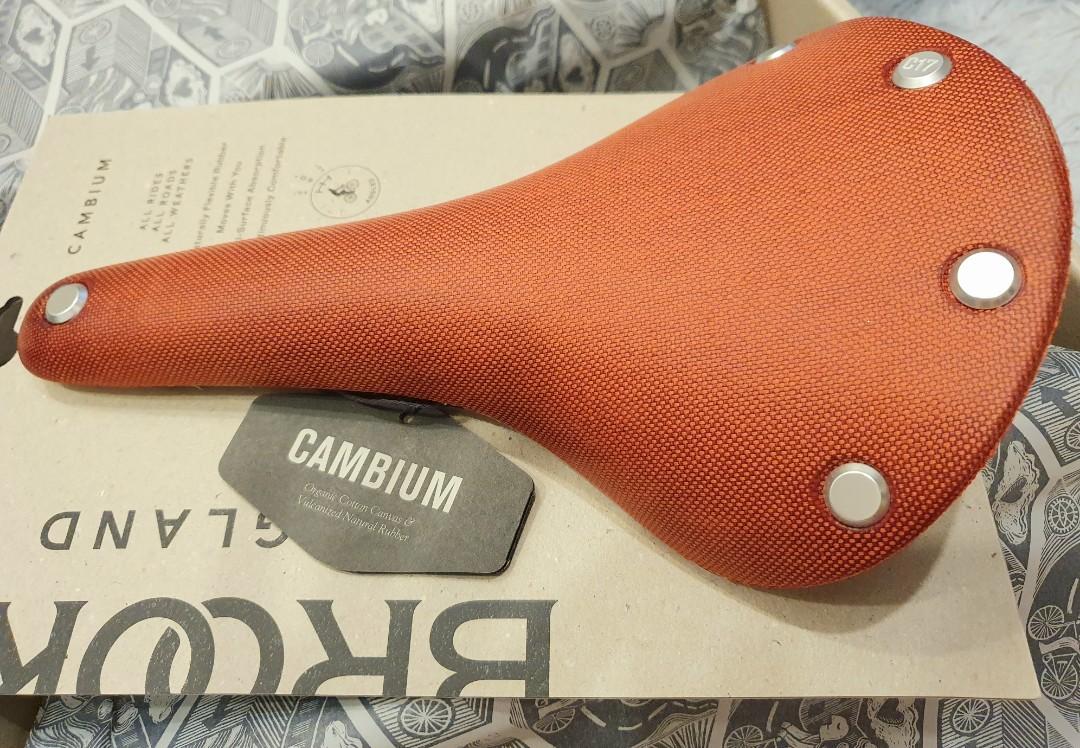 Brooks c17 red store