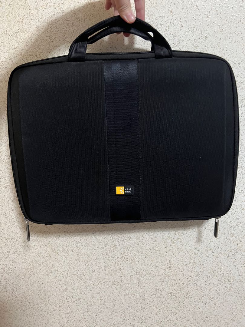 Case Logic Laptop Bag, Computers & Tech, Parts & Accessories, Laptop