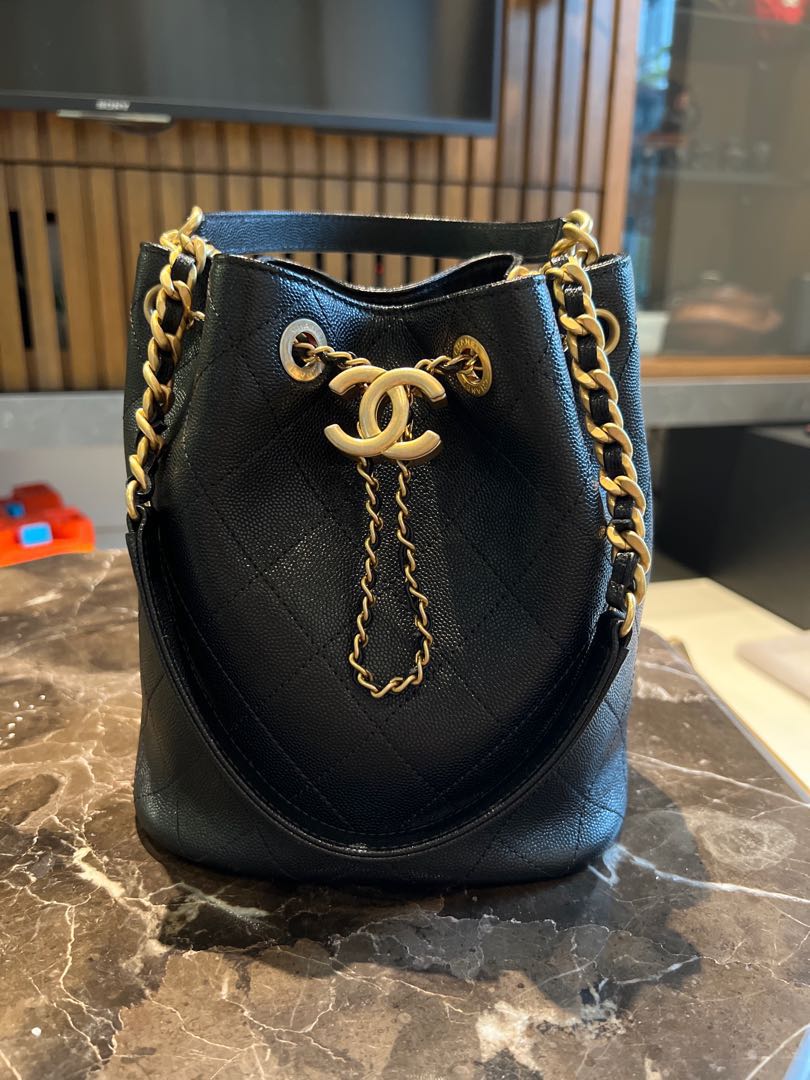 Chanel Black Quilted Lambskin Pearl Crush Drawstring Bucket Bag Brushed  Gold Hardware, 2022 Available For Immediate Sale At Sotheby's
