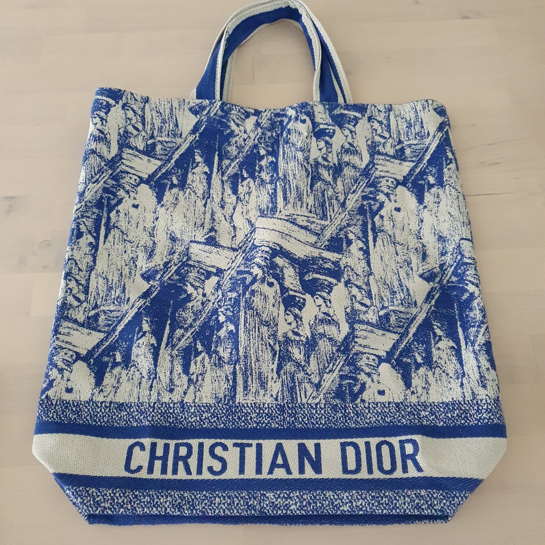 Sell Christian Dior Cruise 2022 Tote Bag  Blue  HuntStreetcom