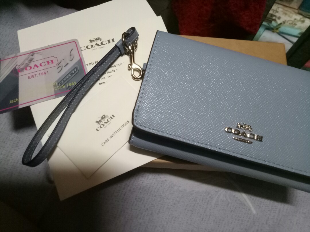 coach wristlet wallet