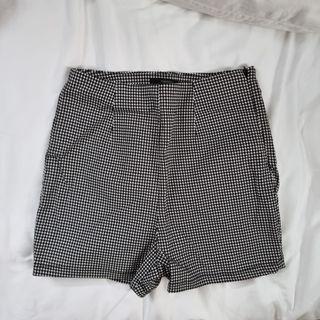 F21 gingham shorts