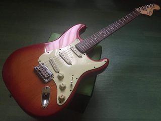 Fender squier standard limited edition cherry burst
