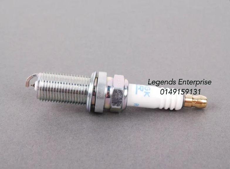Genuine Mercedes Benz Spark Plug W204 W212 W2111 W203 W221 W164