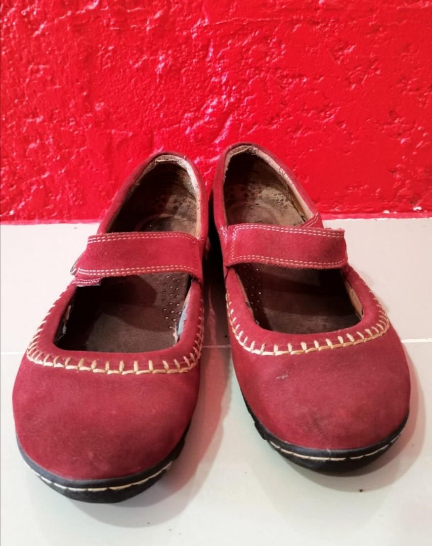 Hush Puppies Red Shoes, Women's Fashion, Footwear, Flats & Sandals on