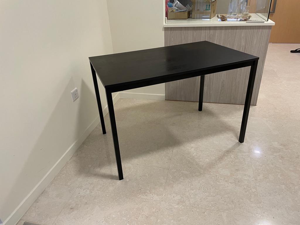 Tarendo deals black table