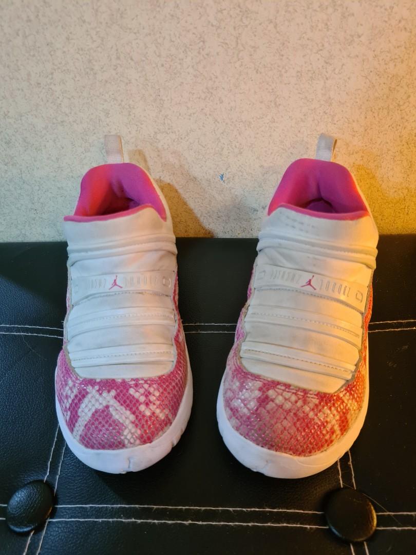 Jordan 11 deals snakeskin pink kids