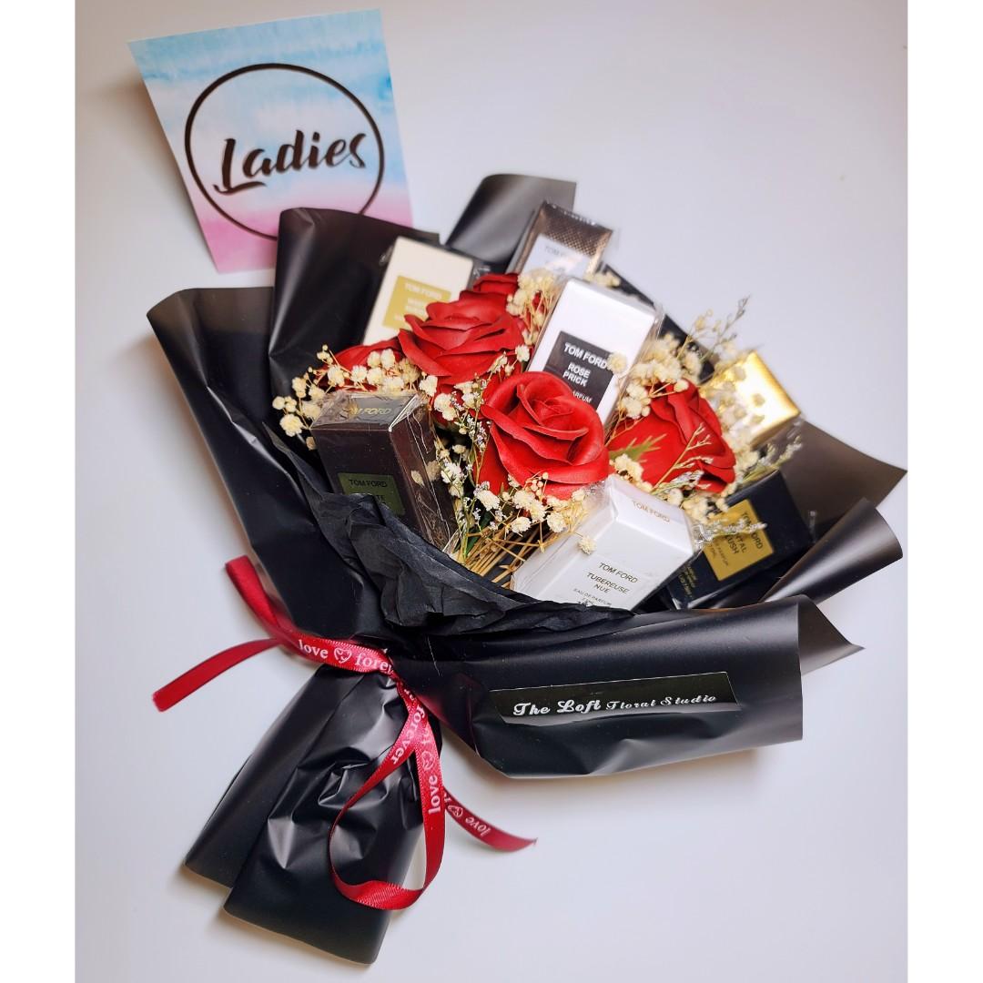 Ladiesmart Q版香水花束香水版花束紅玫瑰tom Ford 興趣及遊戲 手作 自家設計 文具及工藝 花 Carousell