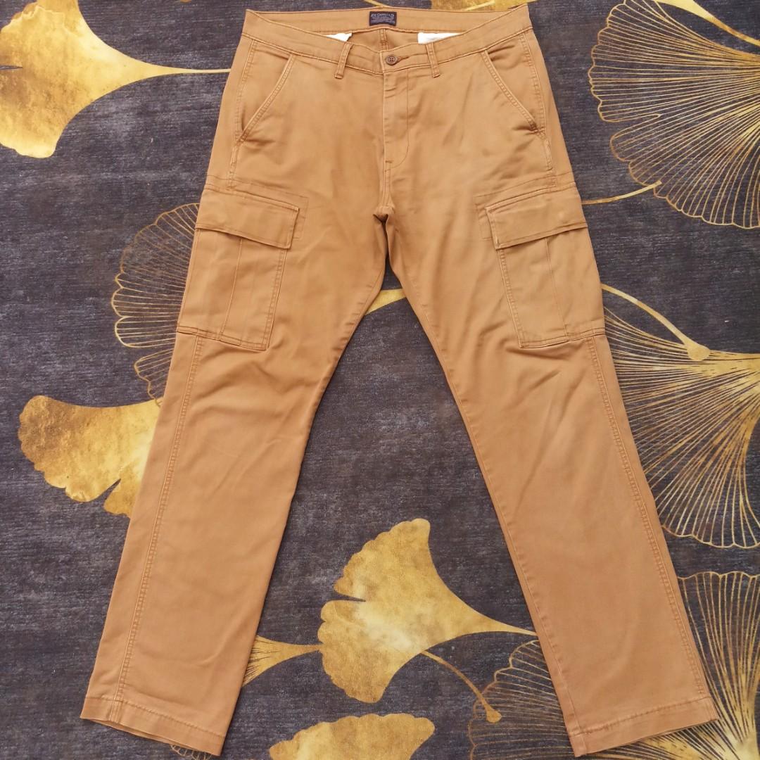 Levis 541 Big & Tall Athletic Cargo Pants, Men's Fashion, Bottoms, Jeans on  Carousell