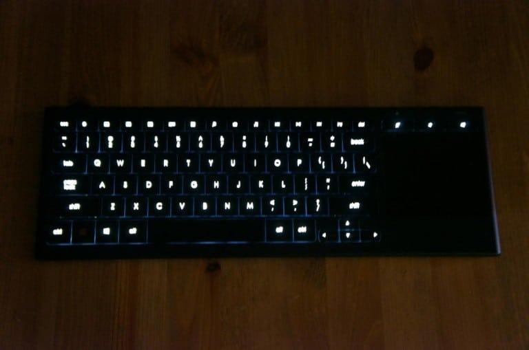 Logitech K830 Wireless Keyboard 背光無線鍵盤 唯一官方支援Oculus Quest 2 VR, 電腦＆科技