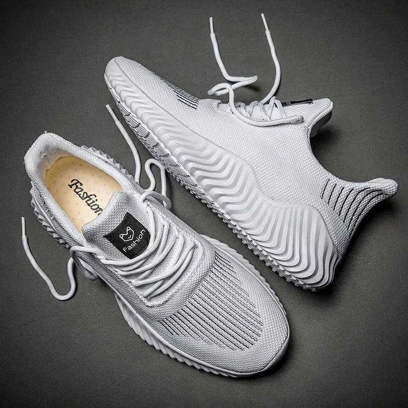 White tennis 2024 shoes trendy
