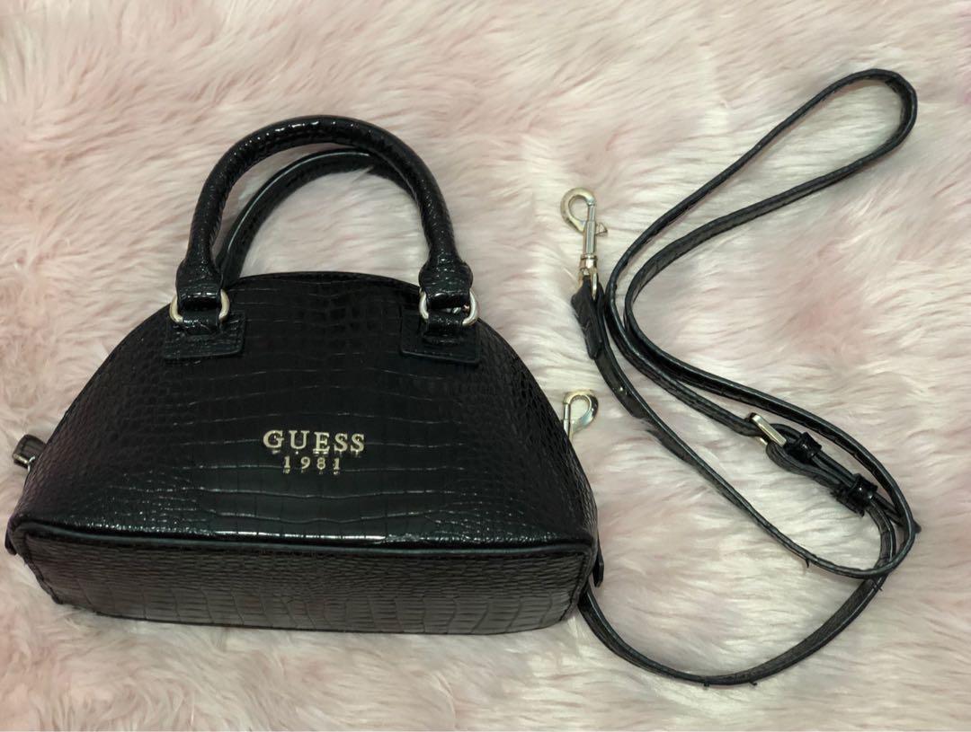 Guess alma on sale mini