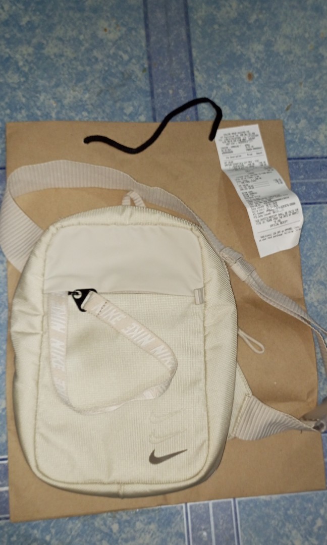 nike chest bag