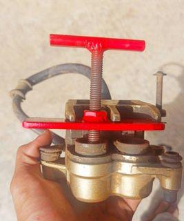 PISTON BRAKE CALIPPER TOOLS DIY