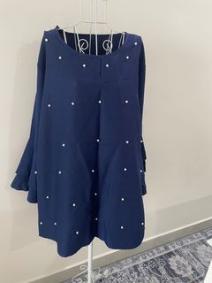 (Category: ) located in . Submitted by closetbargain (Listing ID 1125835409, Image 1). Description: .