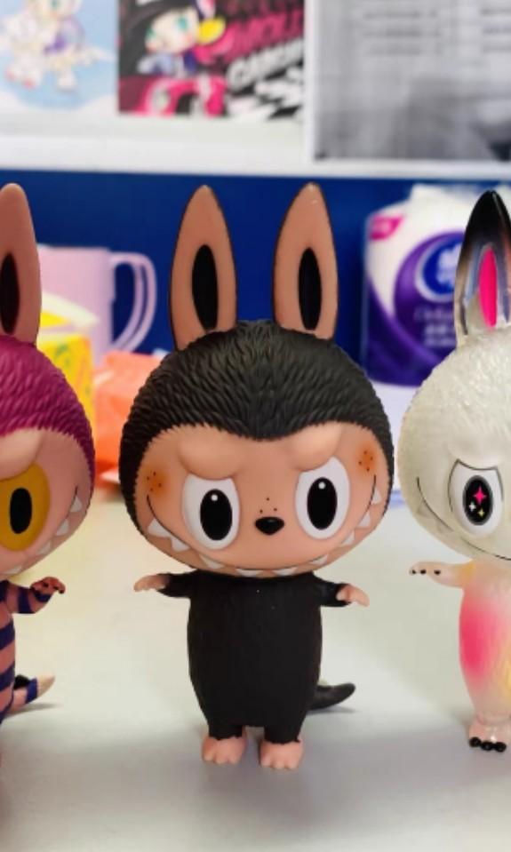 Popmart Zimomo 4 The Little Monsters mini 小雀斑, 興趣及遊戲, 玩具