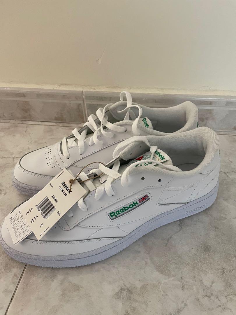 Reebok club c 85 trainers discount in white ar0456