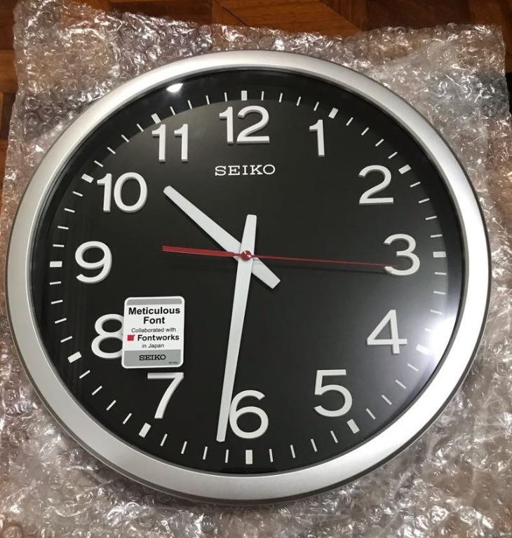 Seiko QXA711SLH 12 Easy Read Wall Clock with Quiet Second Hand